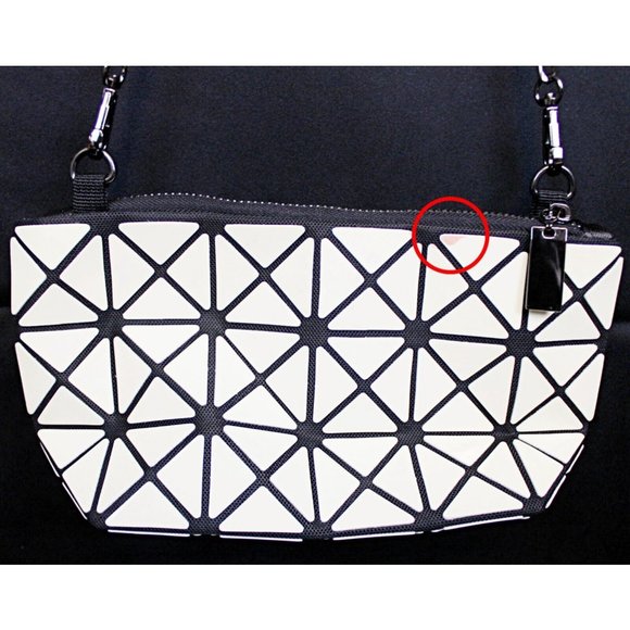 White Triangle Prism Geometric Bag Crossbody Purse Removable Chain 9.5" x 5" - Picture 4 of 13